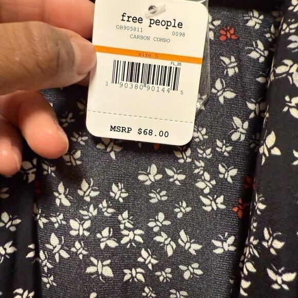 Free People Long Sleeve Bodysuit Ladylike Printed Black/Red Small New - Picture 5 of 6